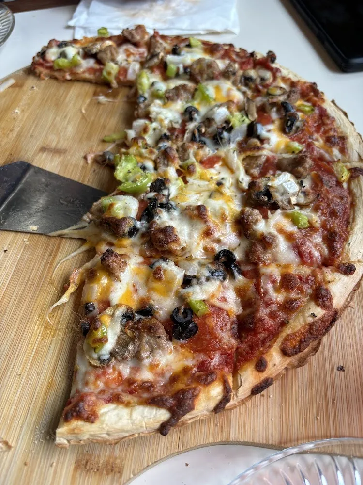 Deluxe Pizza